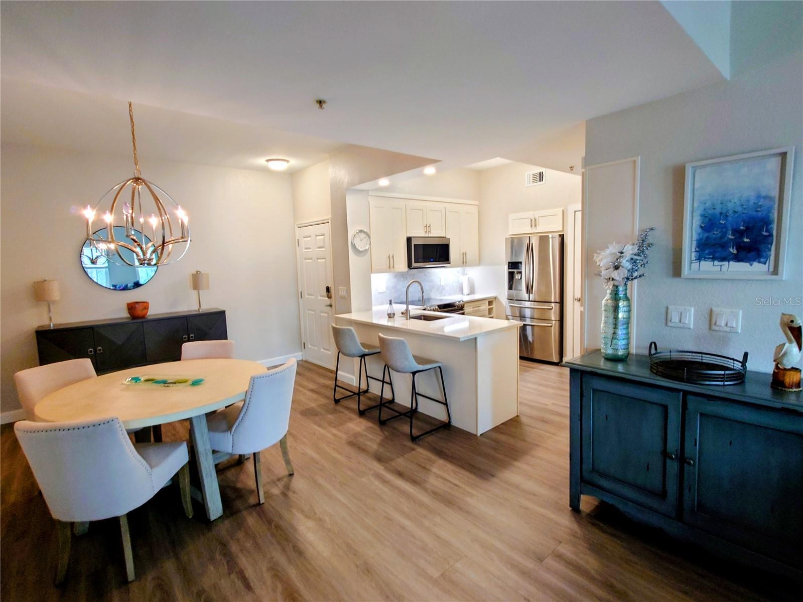 Image 33 of 41 For 200 4th Avenue S 130