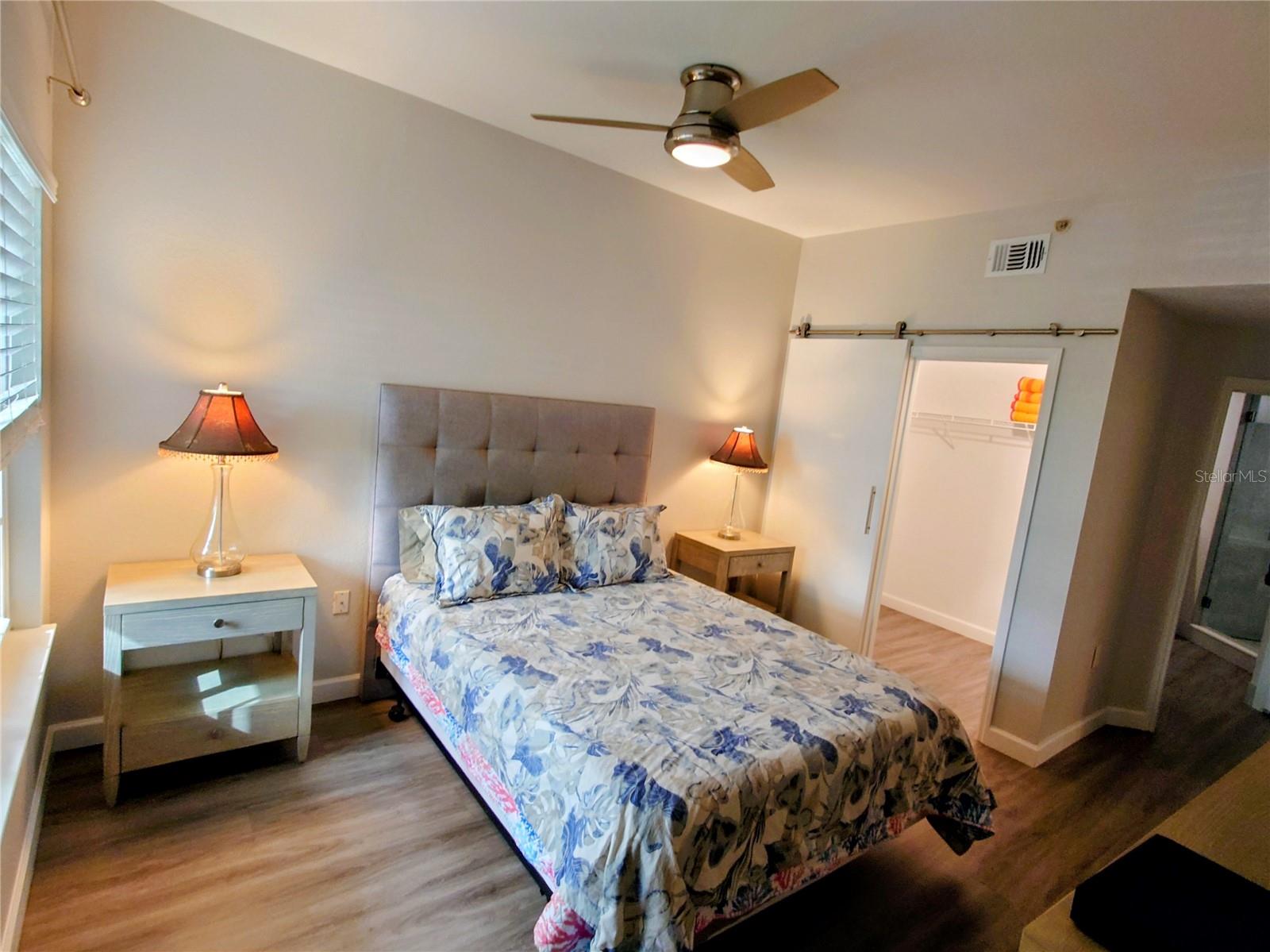 Image 7 of 41 For 200 4th Avenue S 130