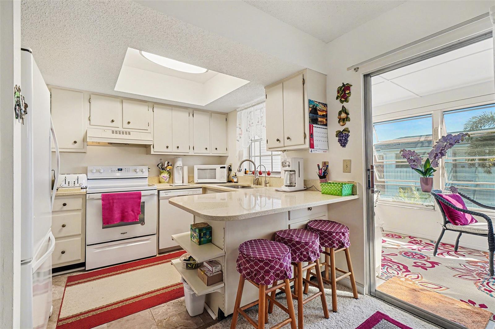 Image 11 of 37 For 4158 Tamiami Trail L4