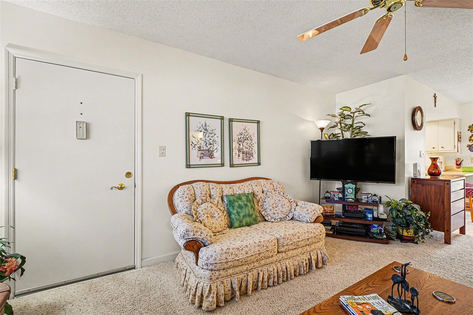 Image 5 of 37 For 4158 Tamiami Trail L4