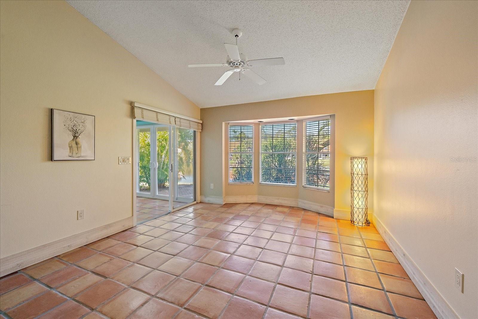 Image 23 of 46 For 3191 Lake Park Lane 2