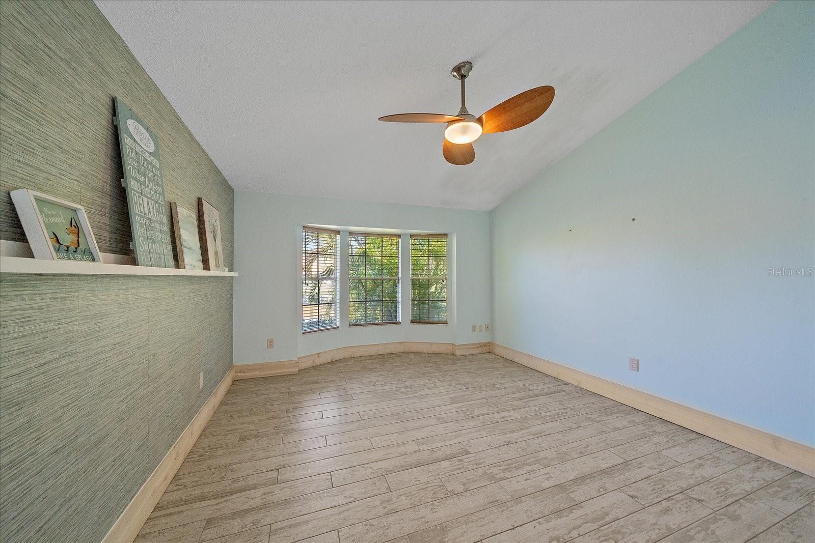 Image 25 of 46 For 3191 Lake Park Lane 2