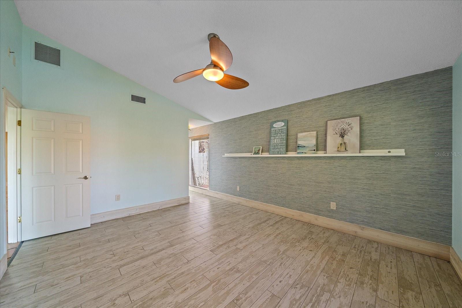 Image 27 of 46 For 3191 Lake Park Lane 2