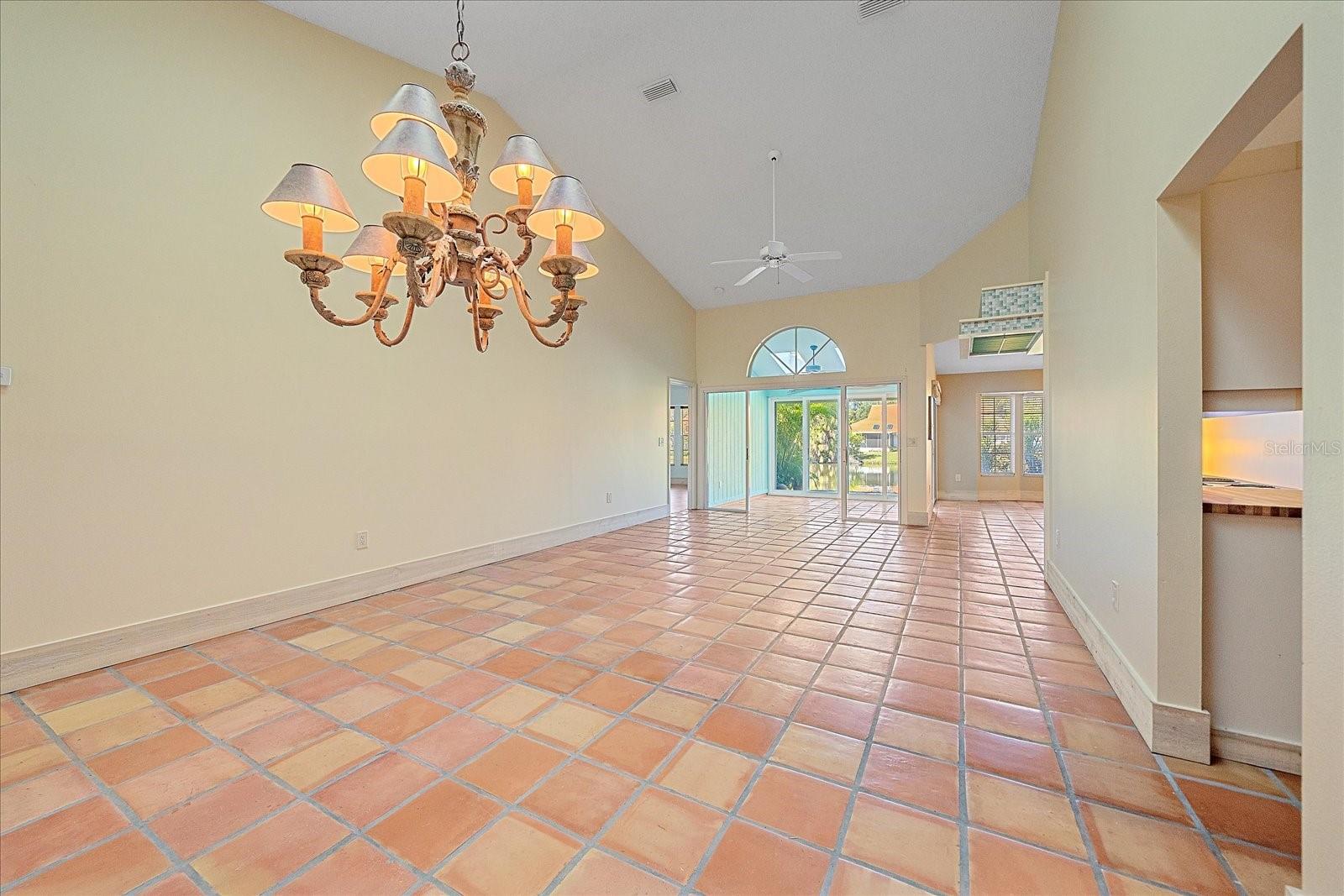 Image 4 of 46 For 3191 Lake Park Lane 2