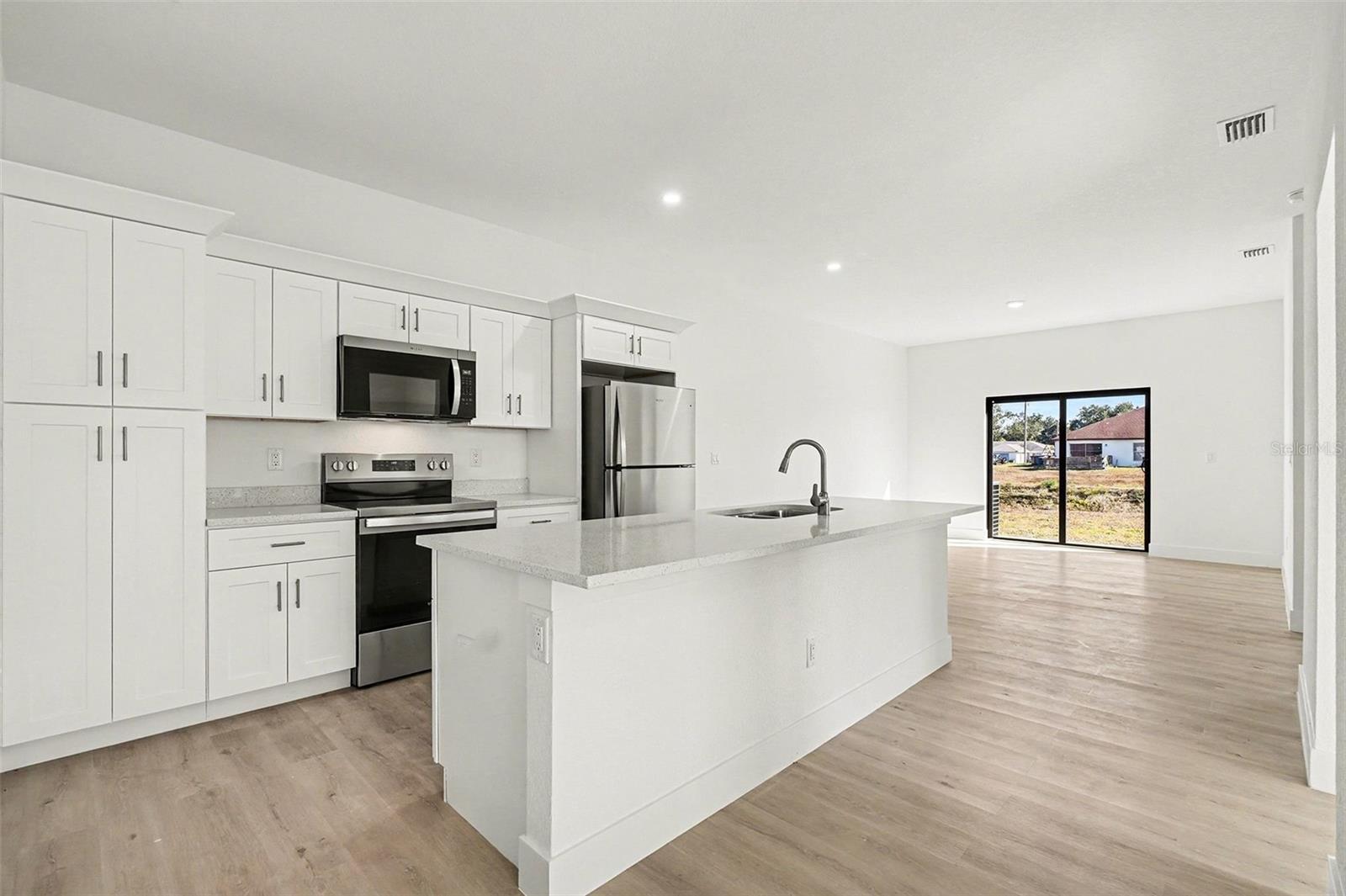 Image 26 of 40 For 225-227 Hightower Avenue S