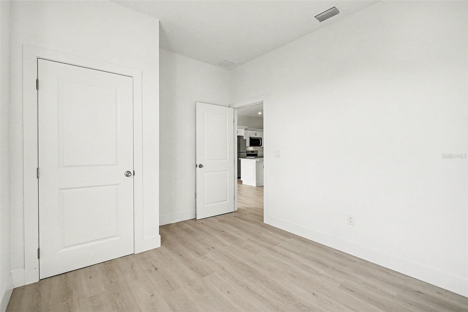 Image 35 of 40 For 225-227 Hightower Avenue S