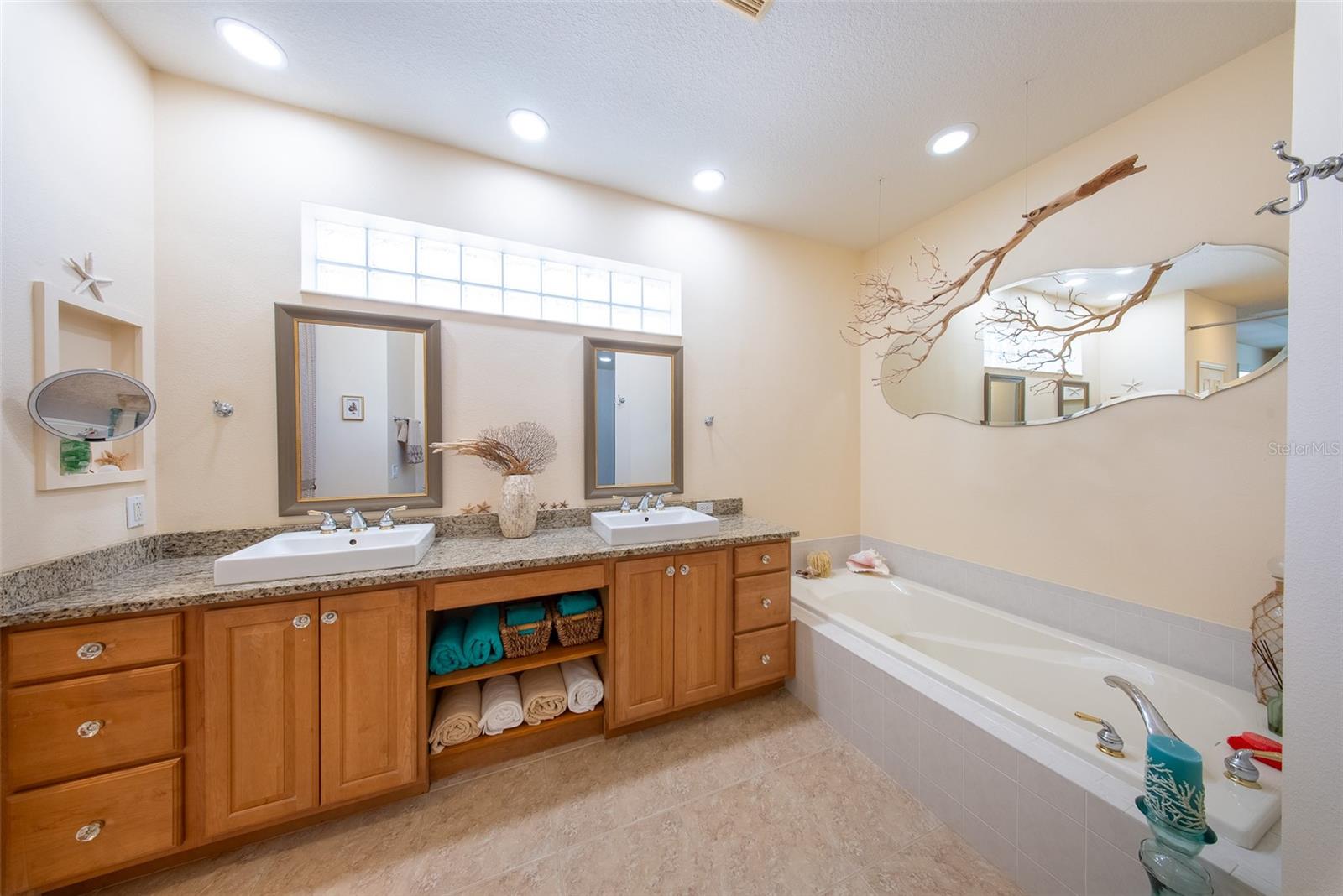 Image 21 of 39 For 570 Crane Prairie Way