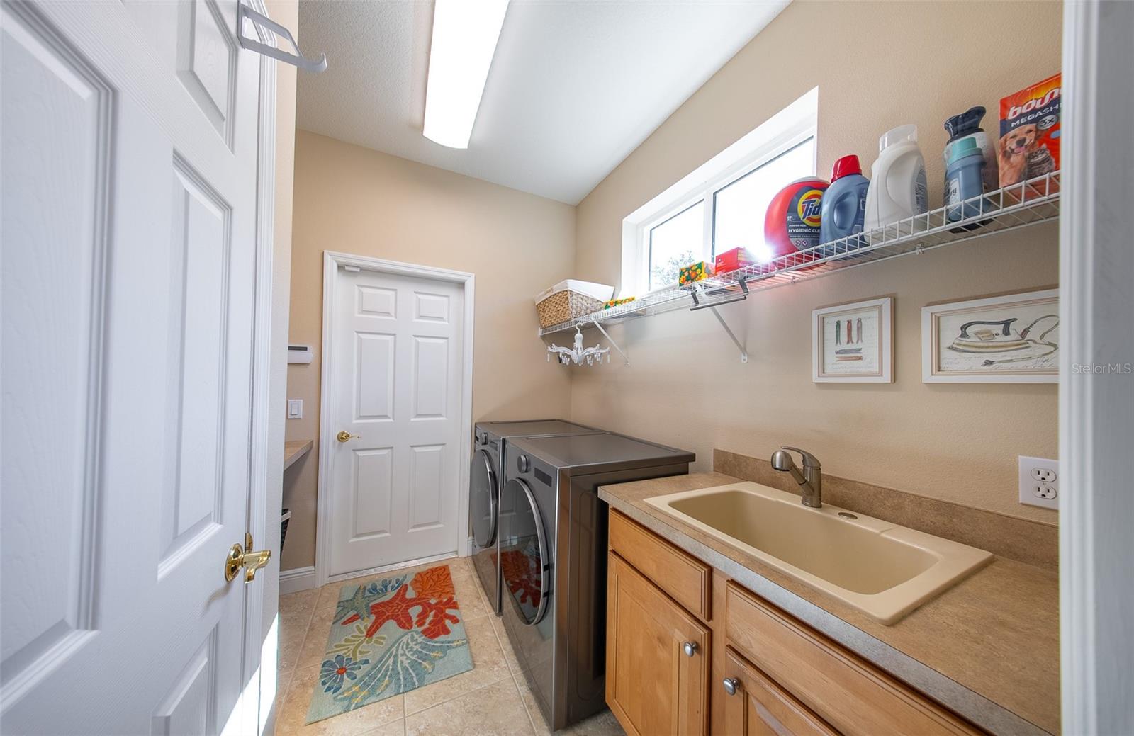 Image 26 of 39 For 570 Crane Prairie Way