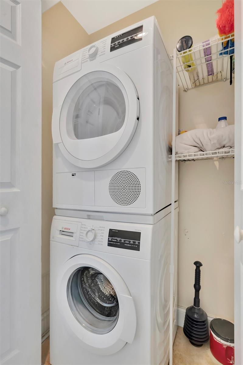 Image 21 of 68 For 4741 Independence Drive