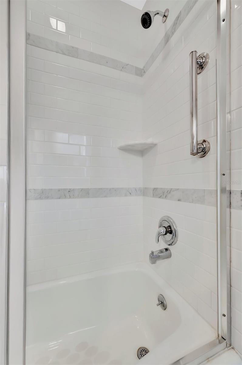 Image 39 of 68 For 4741 Independence Drive