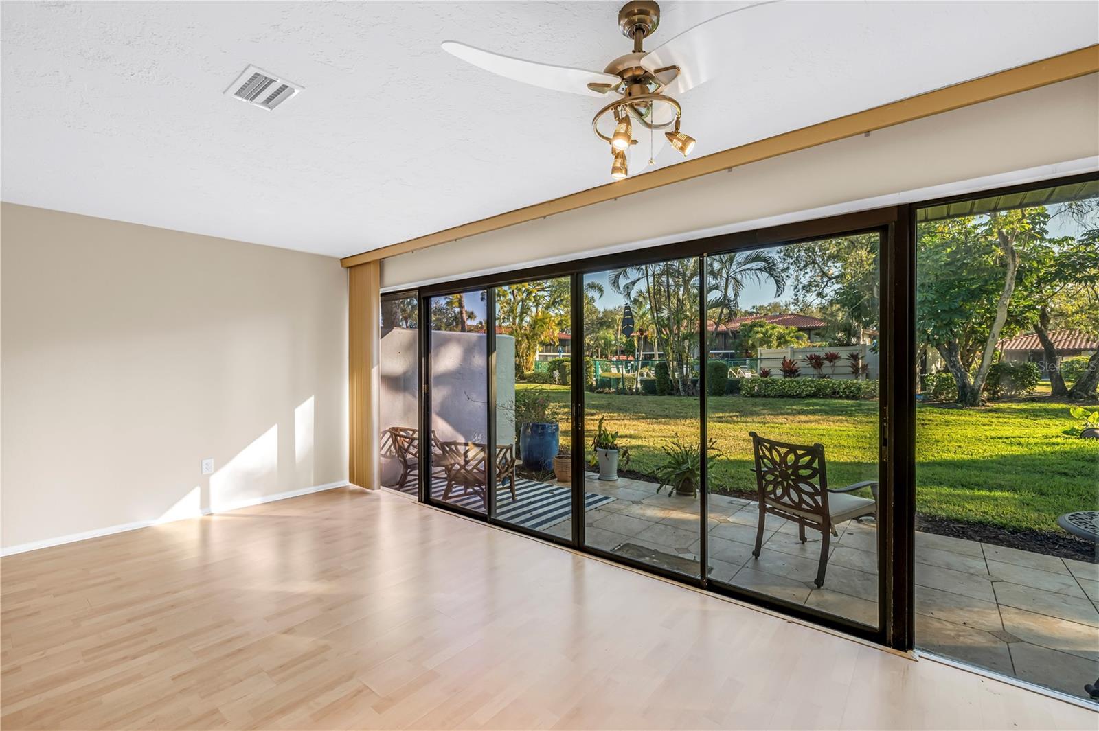 Image 22 of 40 For 3500 El Conquistador Parkway 203