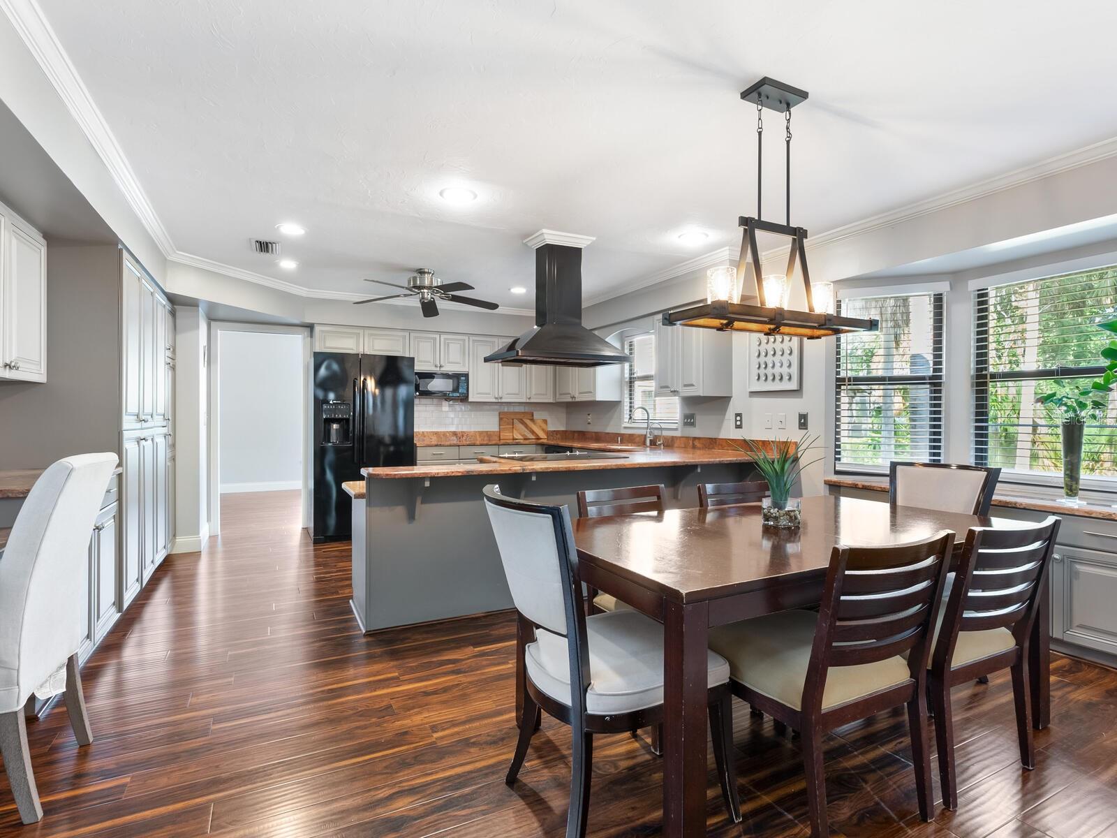 Image 10 of 59 For 1533 Oak Way