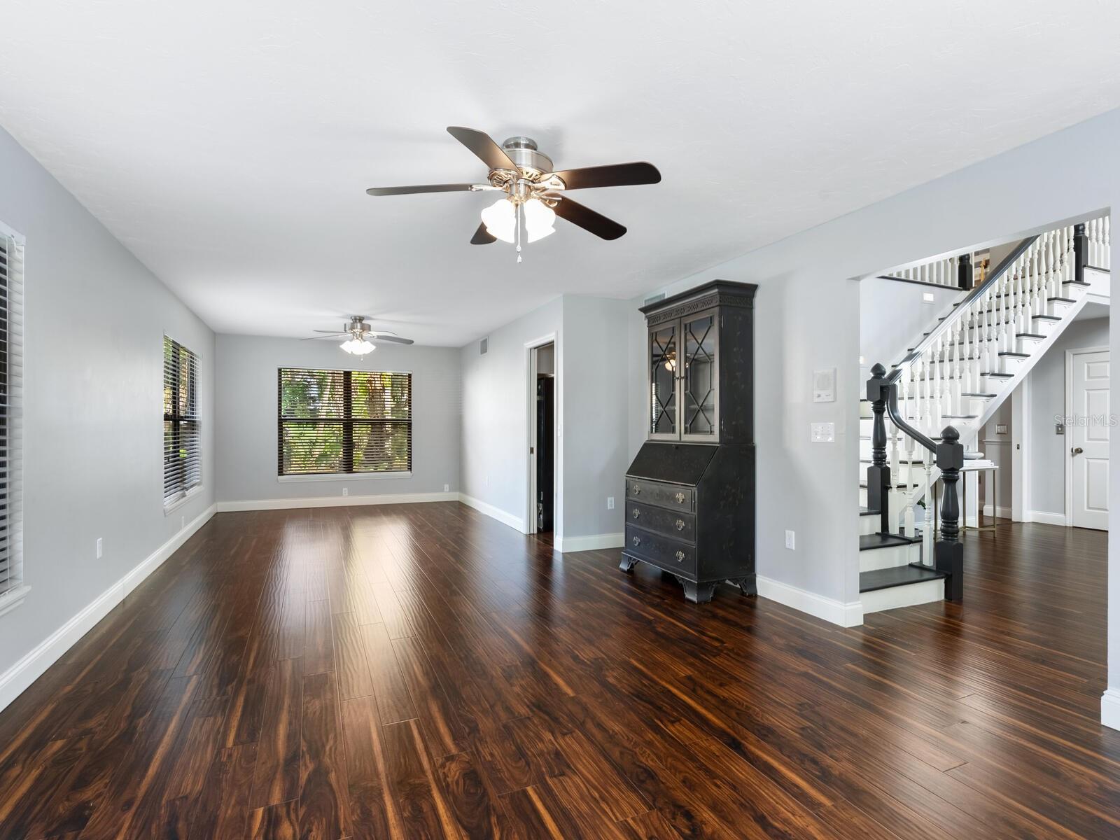 Image 17 of 59 For 1533 Oak Way