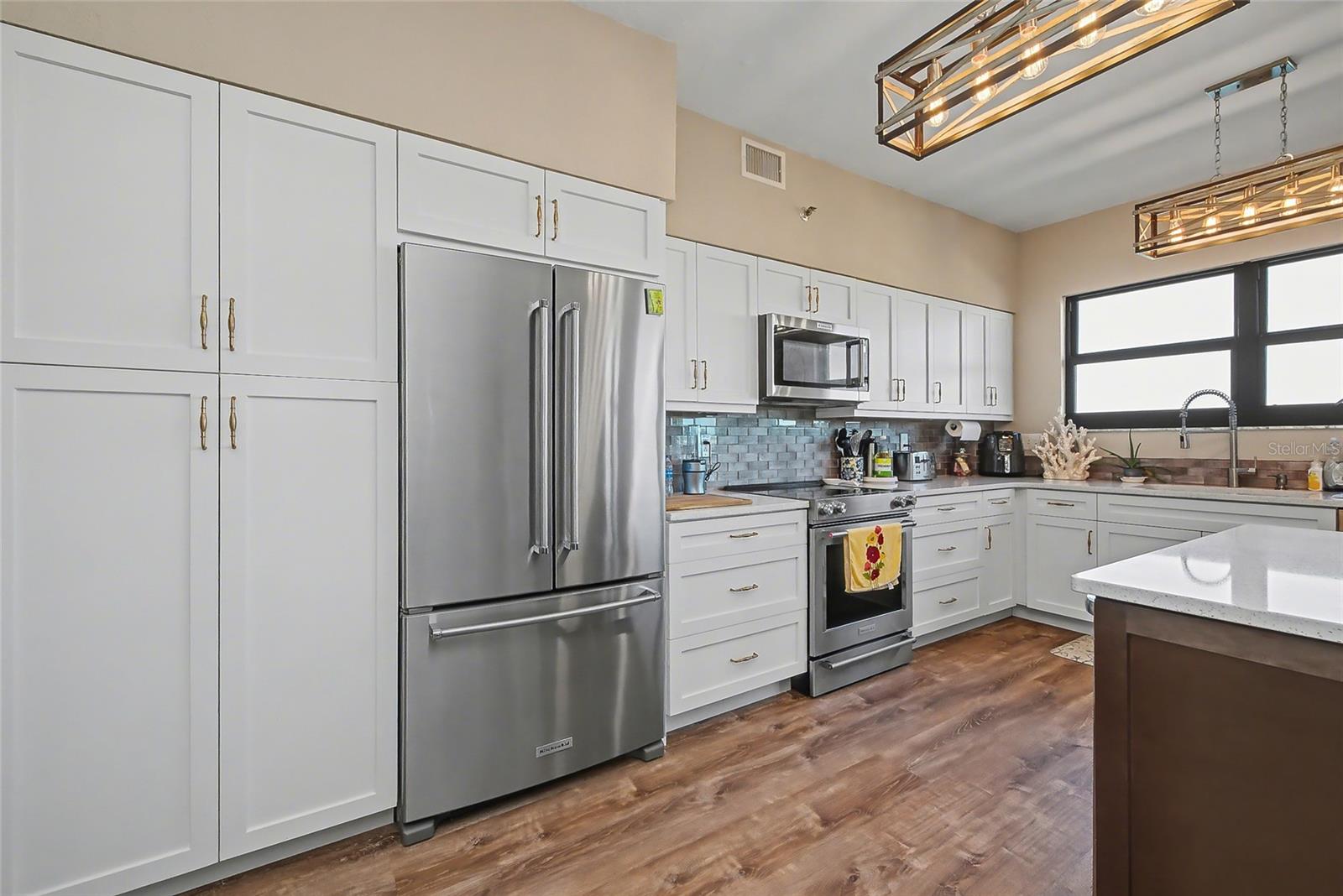 Image 14 of 68 For 5408 Eagles Point Circle 302