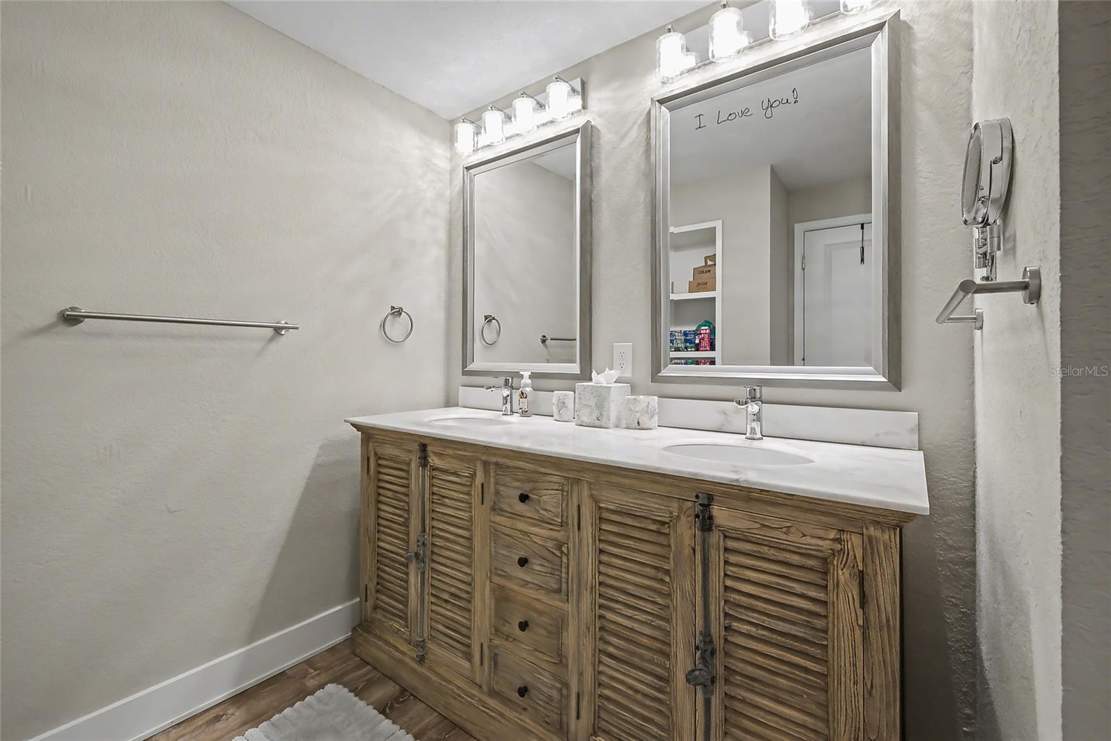 Image 21 of 68 For 5408 Eagles Point Circle 302