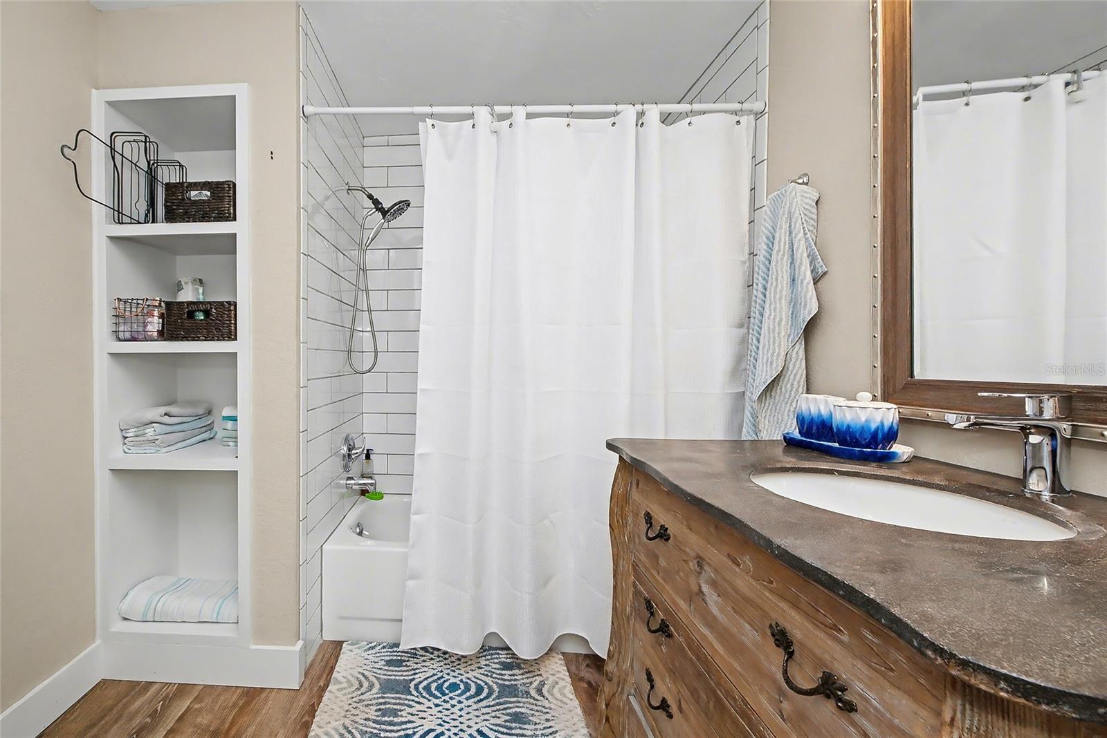 Image 26 of 68 For 5408 Eagles Point Circle 302