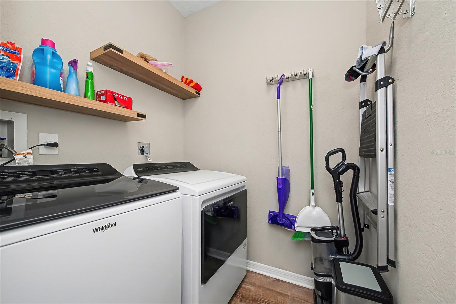 Image 29 of 68 For 5408 Eagles Point Circle 302