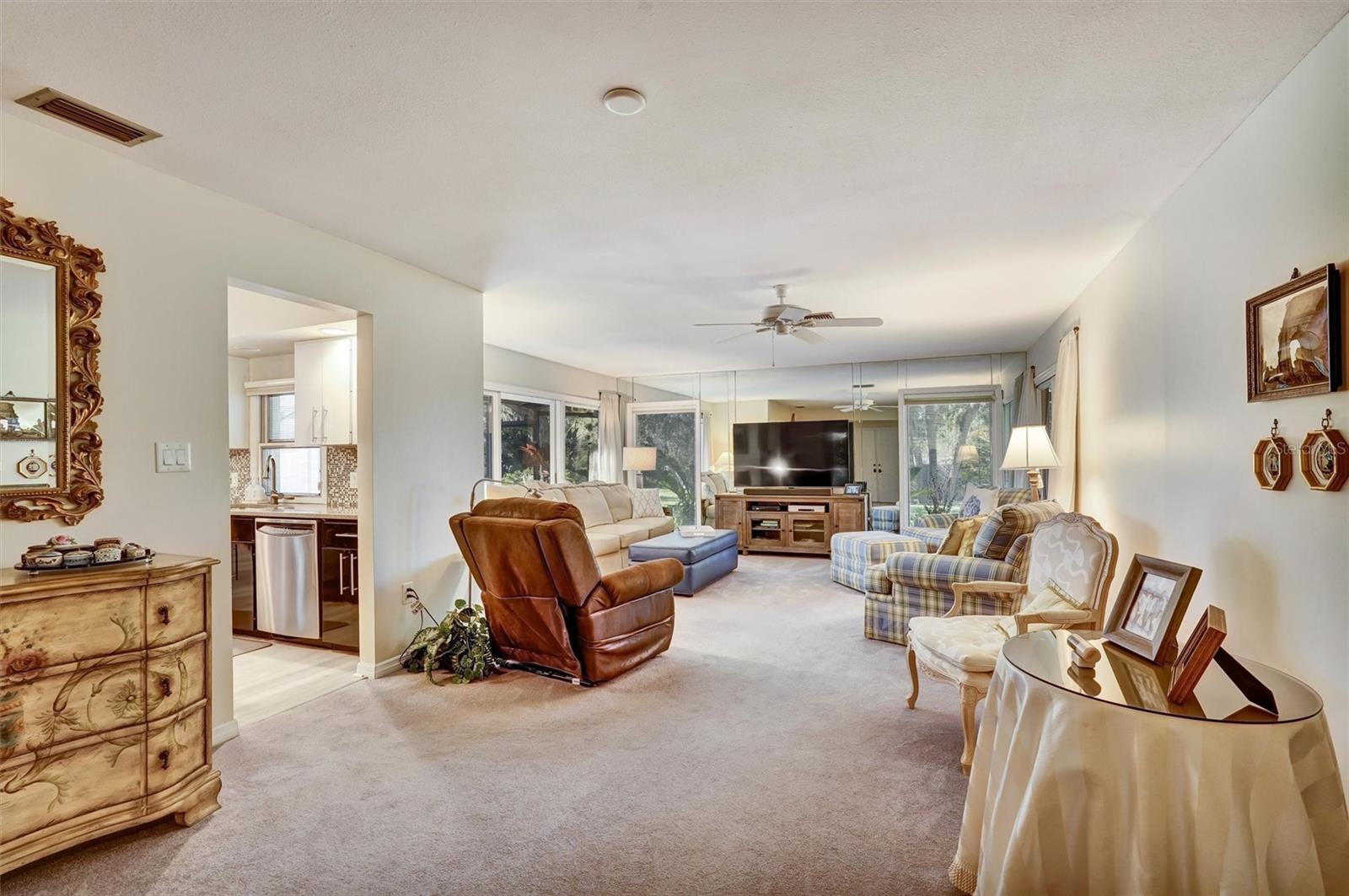 Image 18 of 42 For 6120 Wilshire Circle 6