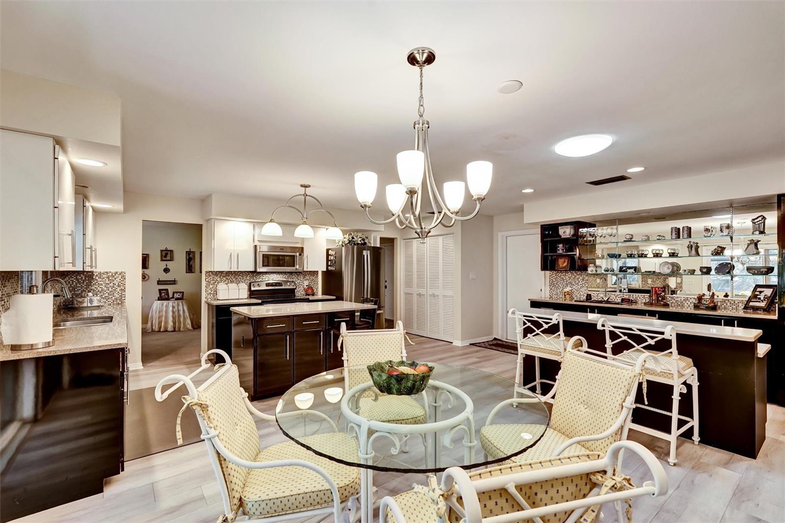 Image 4 of 42 For 6120 Wilshire Circle 6