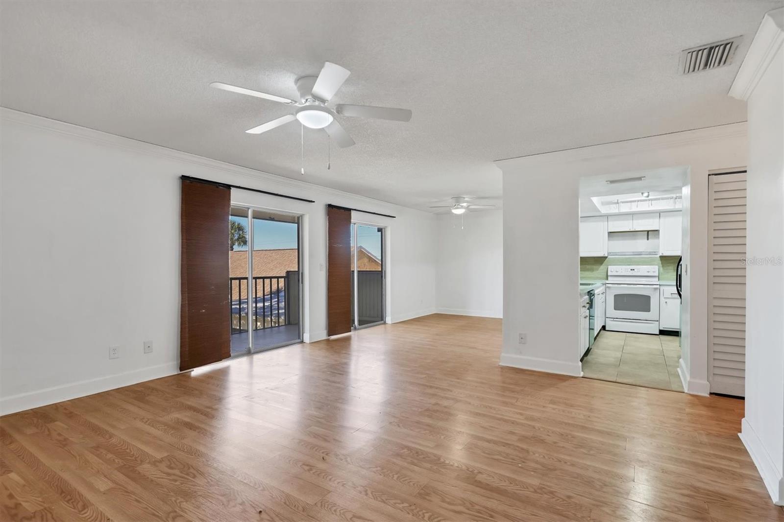 Image 13 of 30 For 6343 Manatee Avenue W