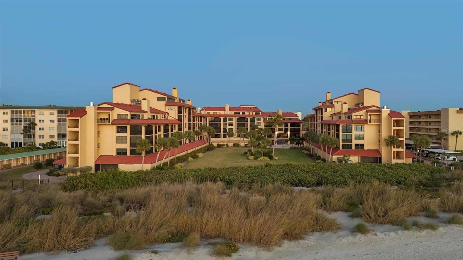 Image 10 of 53 For 8730 Midnight Pass Road 202