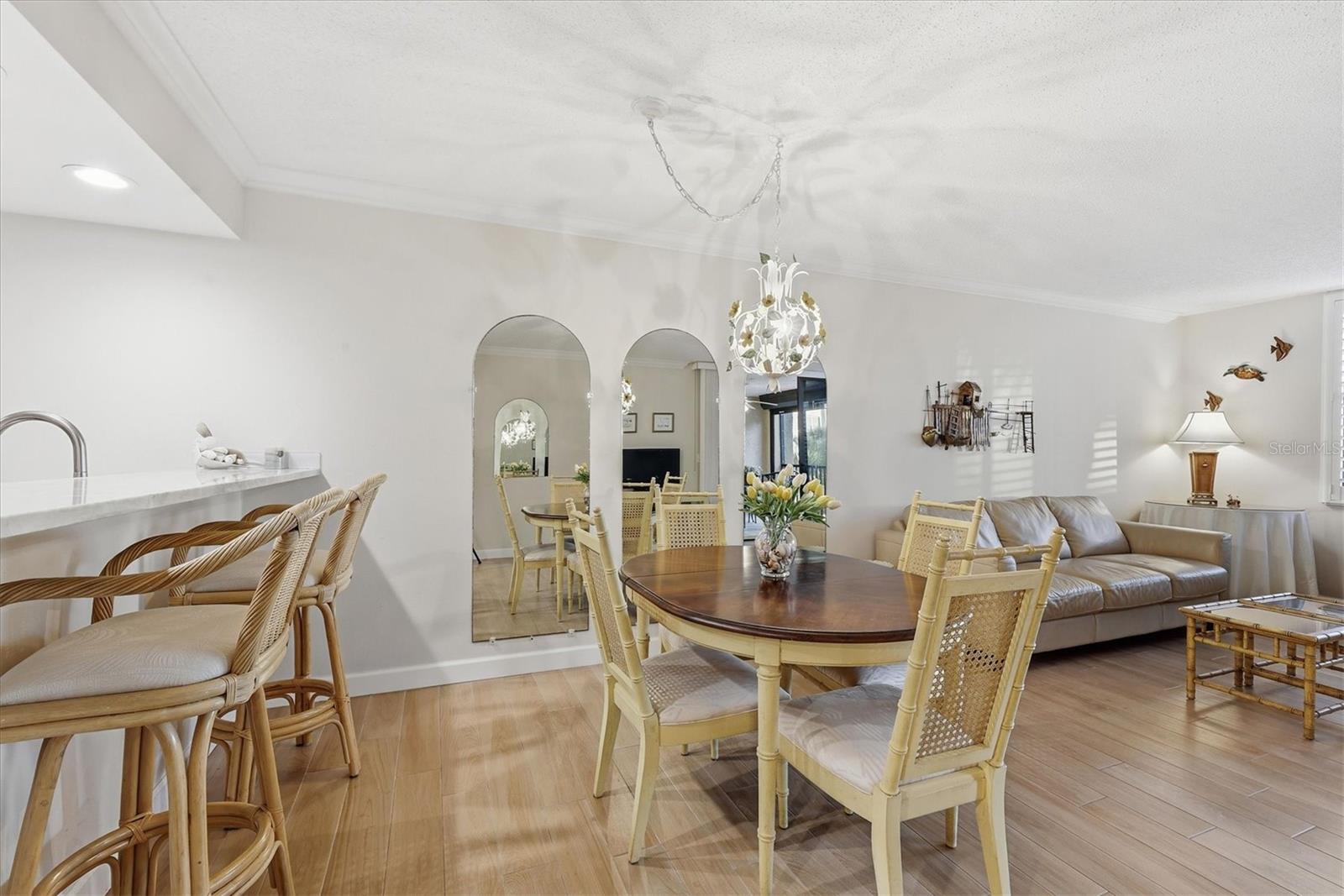 Image 15 of 53 For 8730 Midnight Pass Road 202