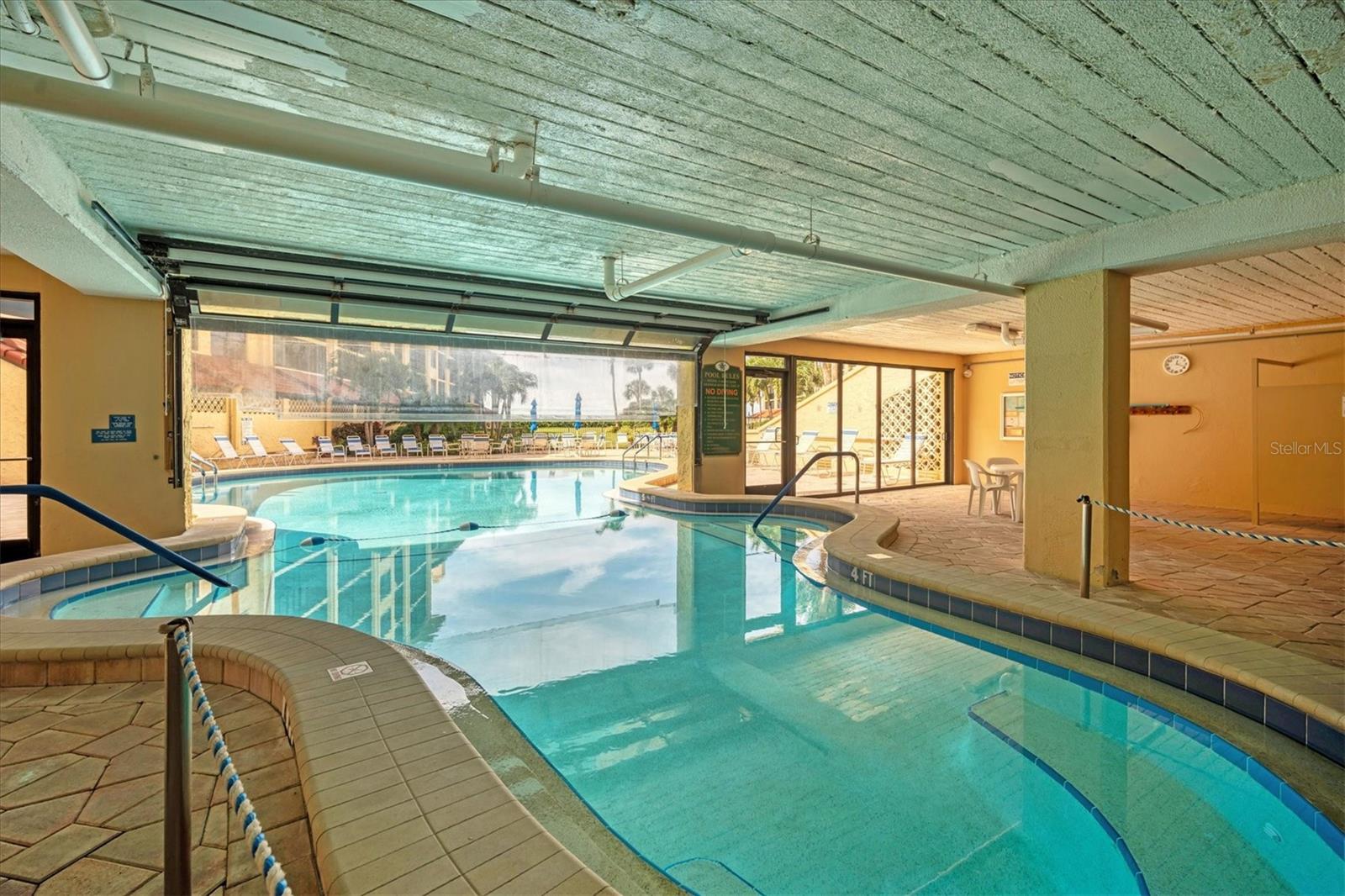 Image 29 of 53 For 8730 Midnight Pass Road 202