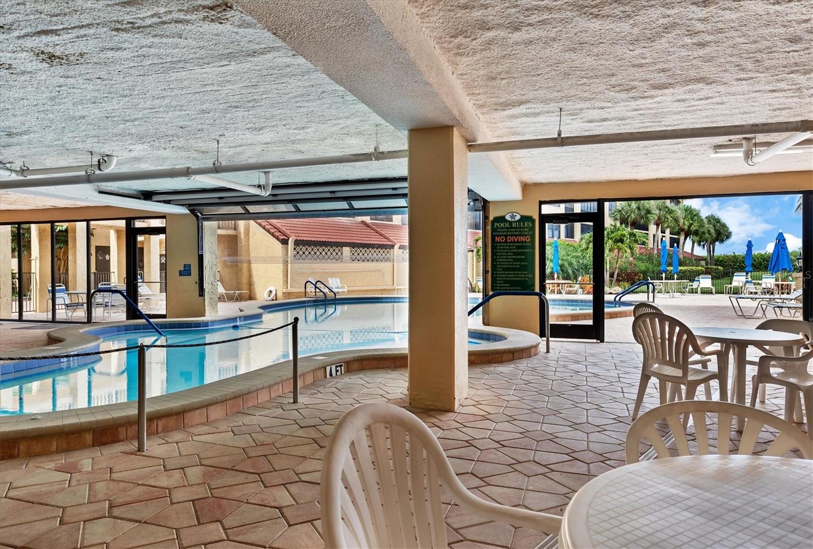 Image 30 of 53 For 8730 Midnight Pass Road 202