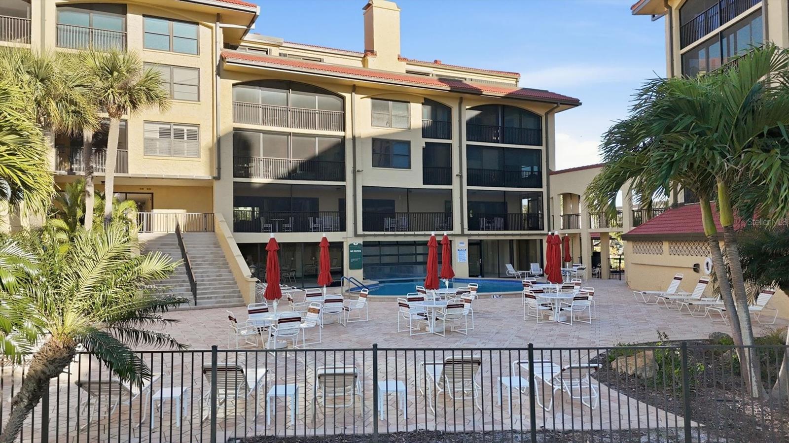 Image 31 of 53 For 8730 Midnight Pass Road 202