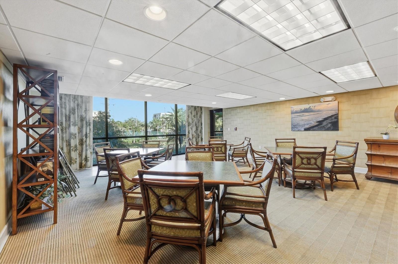 Image 40 of 53 For 8730 Midnight Pass Road 202