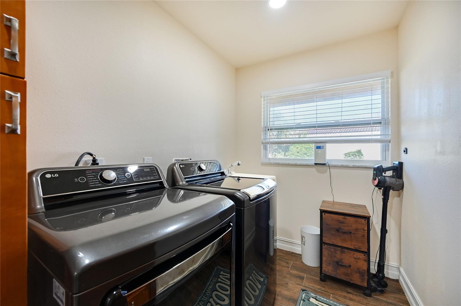 Image 13 of 28 For 4240 Perth Court