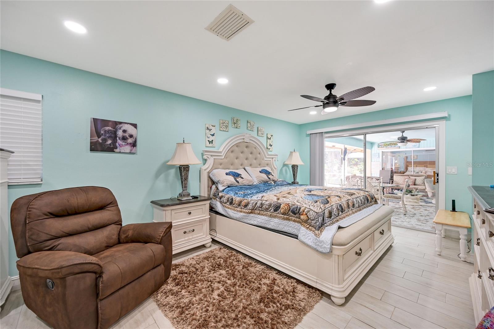 Image 14 of 28 For 4240 Perth Court