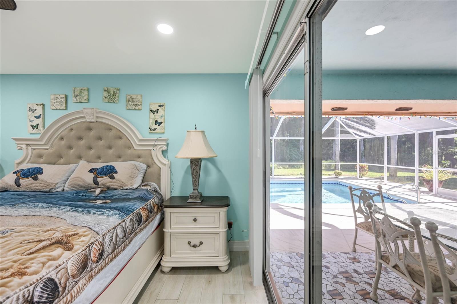 Image 16 of 28 For 4240 Perth Court