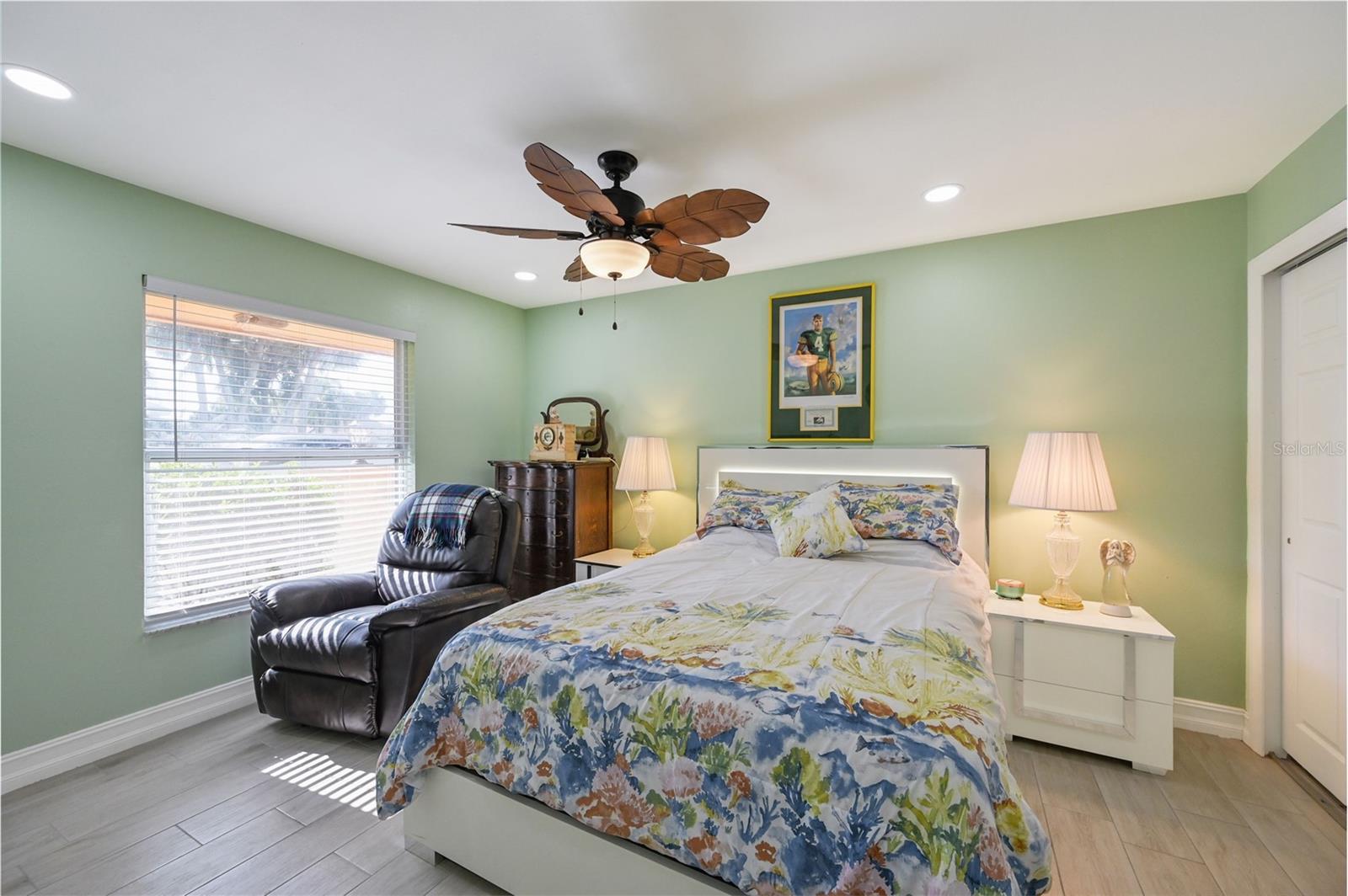 Image 20 of 28 For 4240 Perth Court