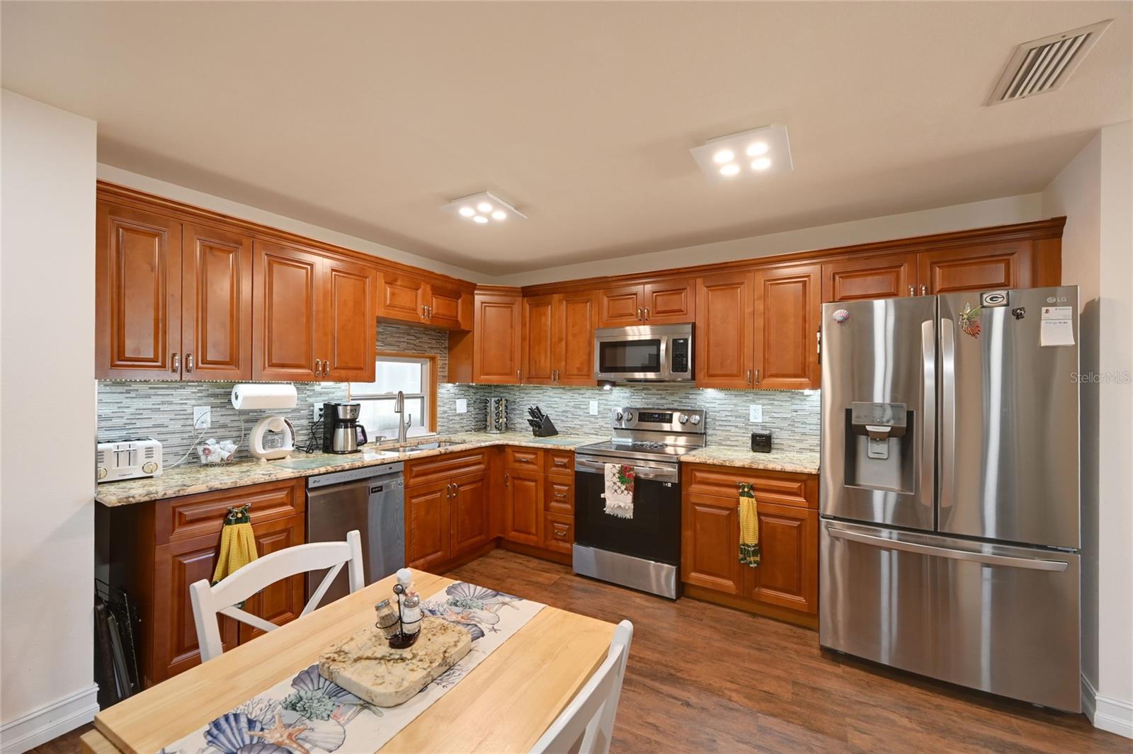 Image 4 of 28 For 4240 Perth Court