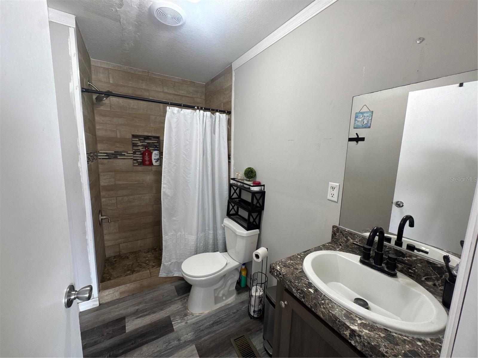 Image 16 of 40 For 9930 Hoth Road