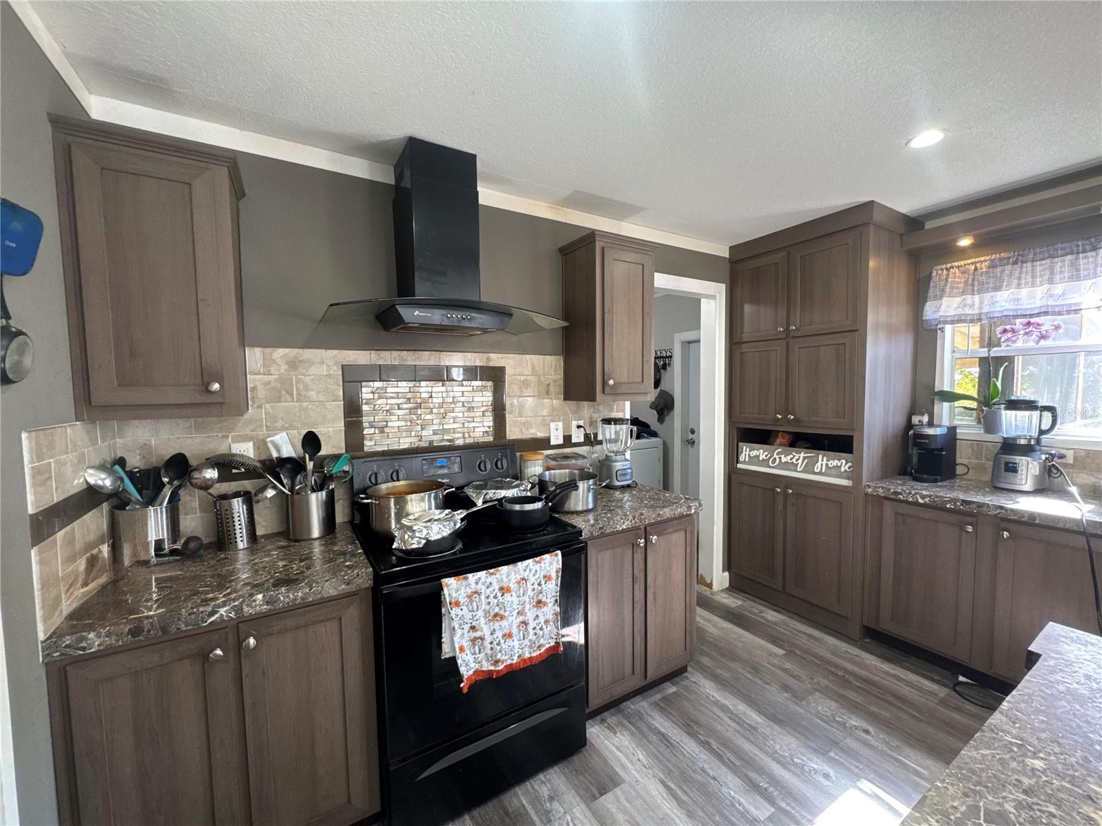 Image 9 of 40 For 9930 Hoth Road