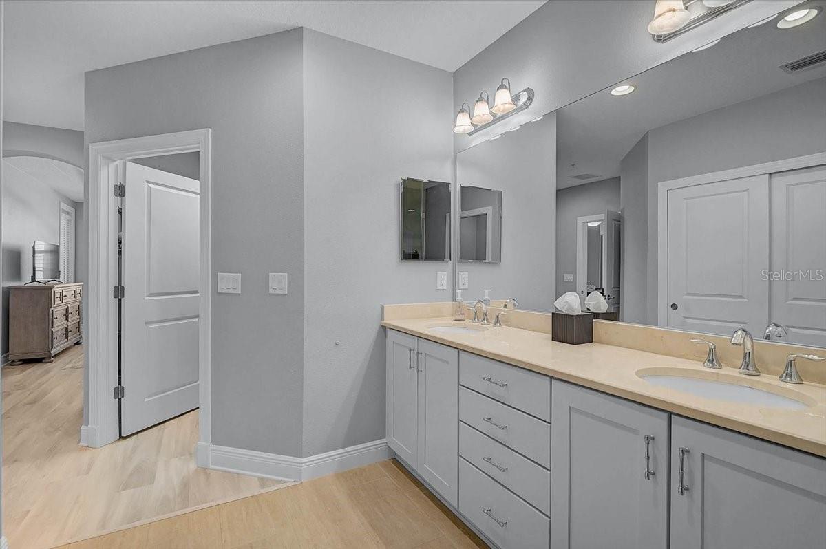 Image 25 of 63 For 1258 Riverscape Street 1258