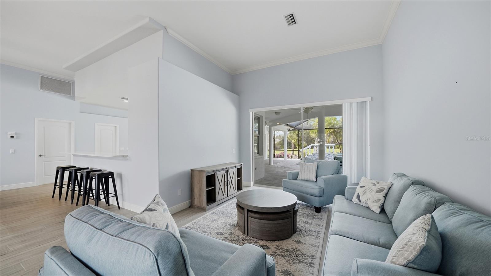 Image 20 of 77 For 9402 Glen Abbey Lane