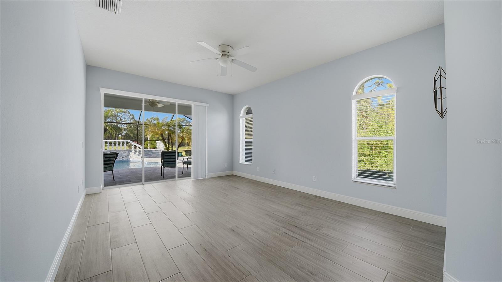 Image 33 of 77 For 9402 Glen Abbey Lane