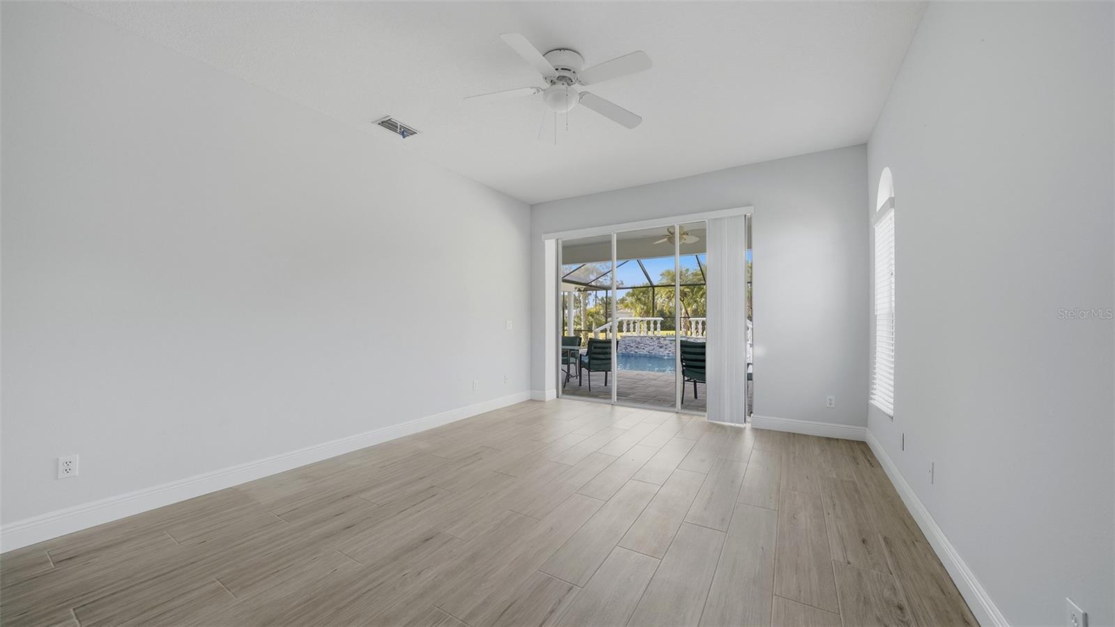 Image 34 of 77 For 9402 Glen Abbey Lane