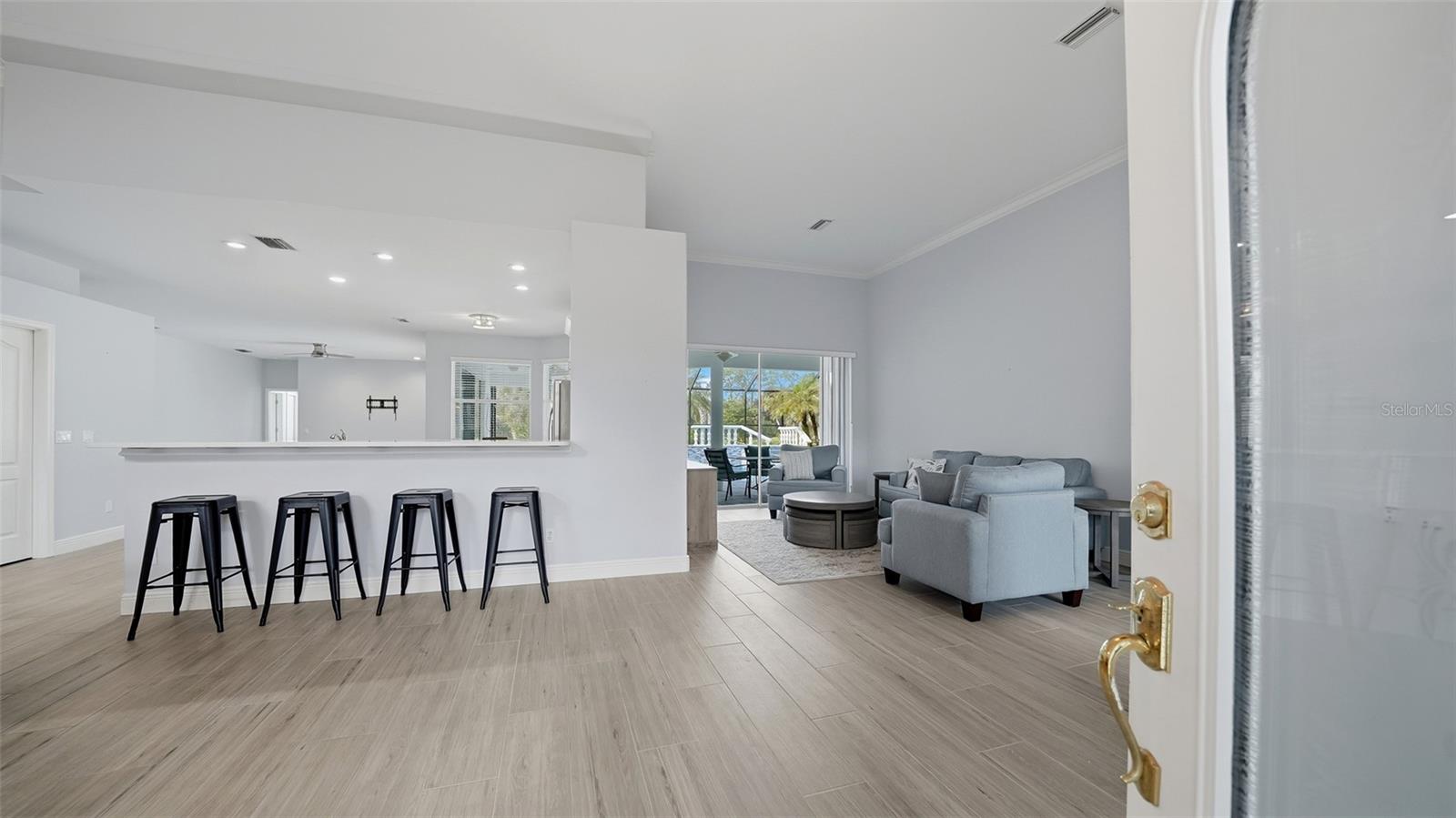 Image 4 of 77 For 9402 Glen Abbey Lane