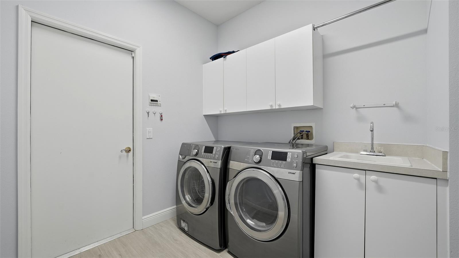 Image 47 of 77 For 9402 Glen Abbey Lane