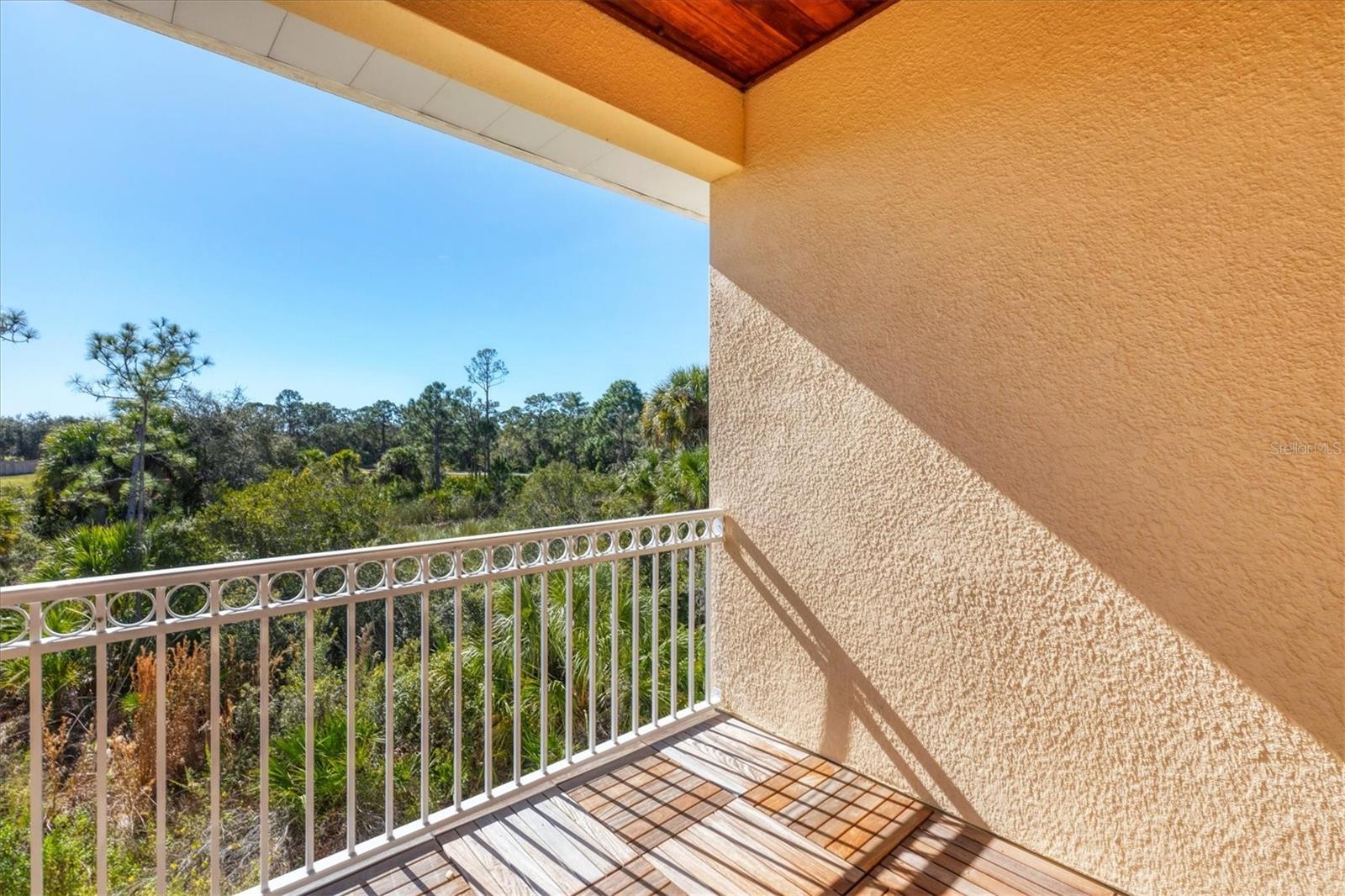 Image 19 of 39 For 7835 Hidden Creek Loop 101