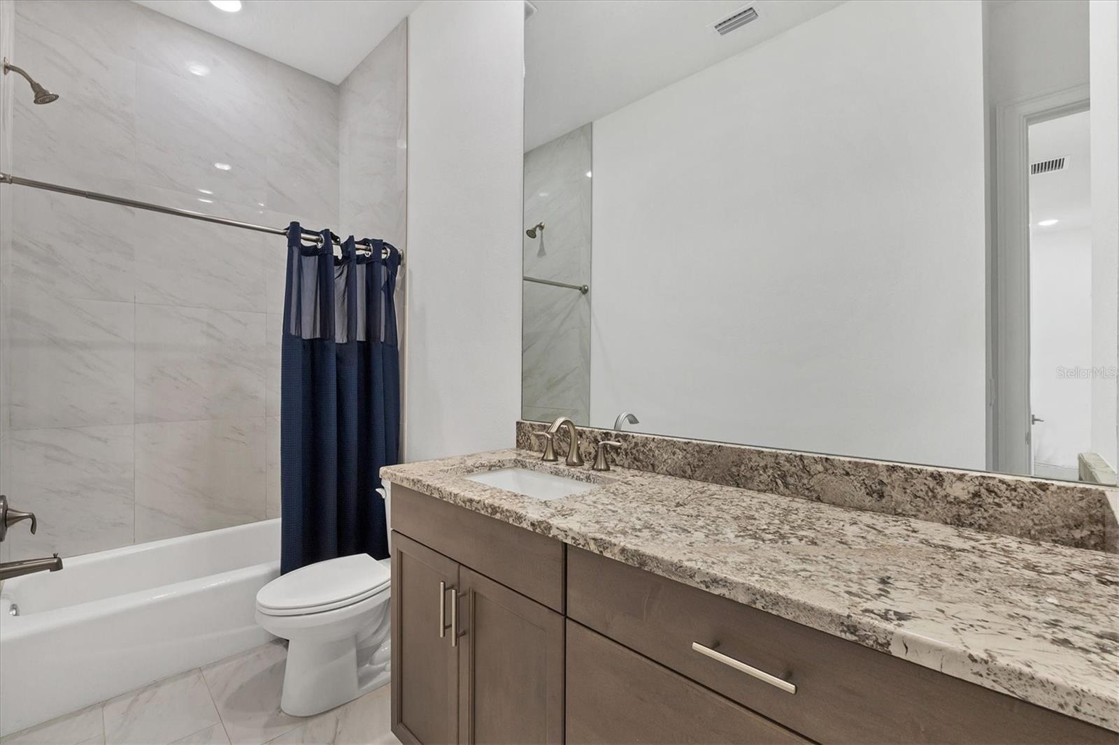 Image 24 of 39 For 7835 Hidden Creek Loop 101