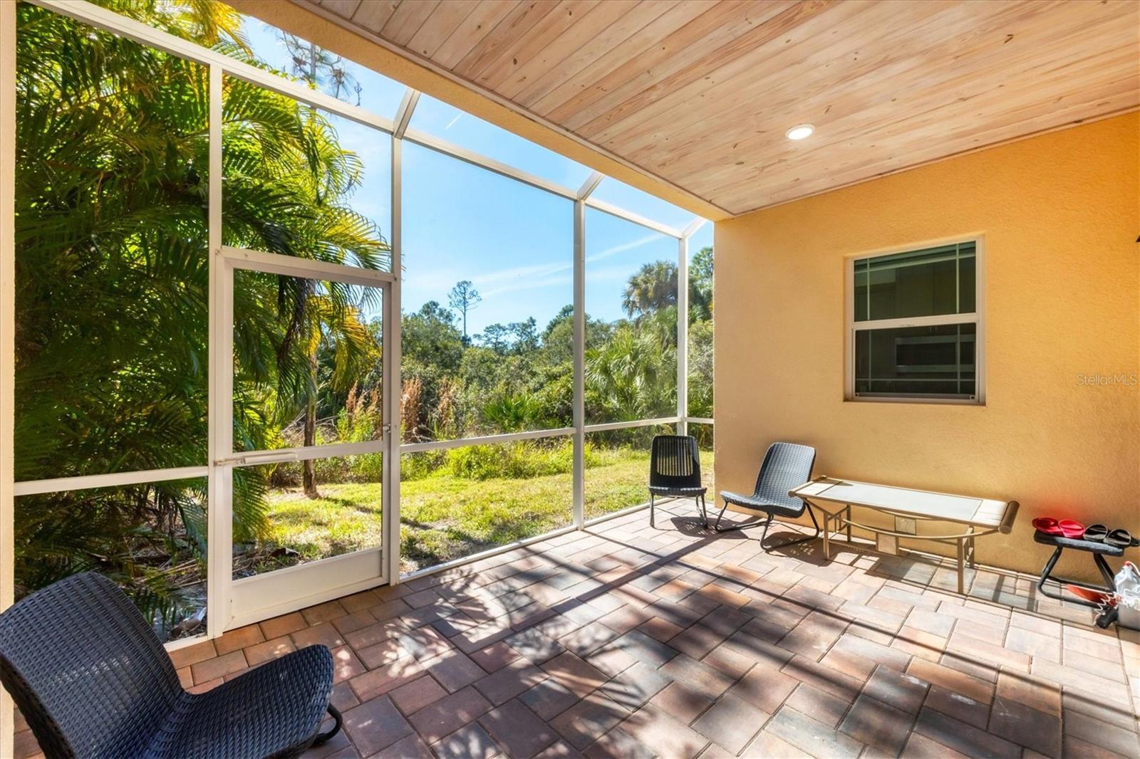 Image 27 of 39 For 7835 Hidden Creek Loop 101