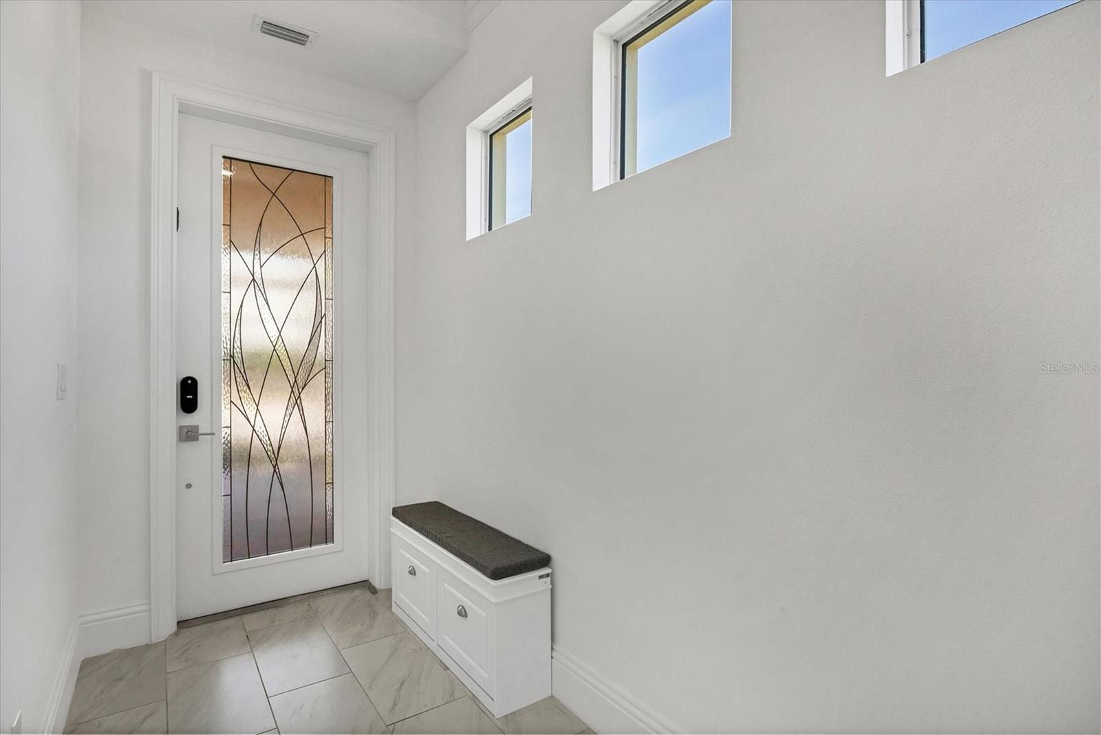 Image 3 of 39 For 7835 Hidden Creek Loop 101