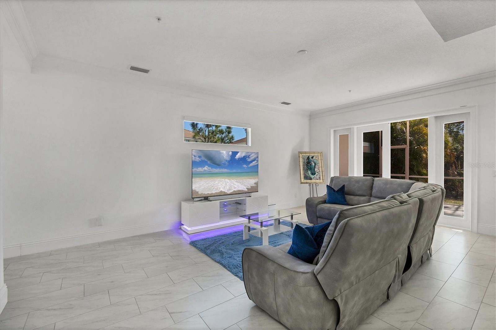 Image 5 of 39 For 7835 Hidden Creek Loop 101