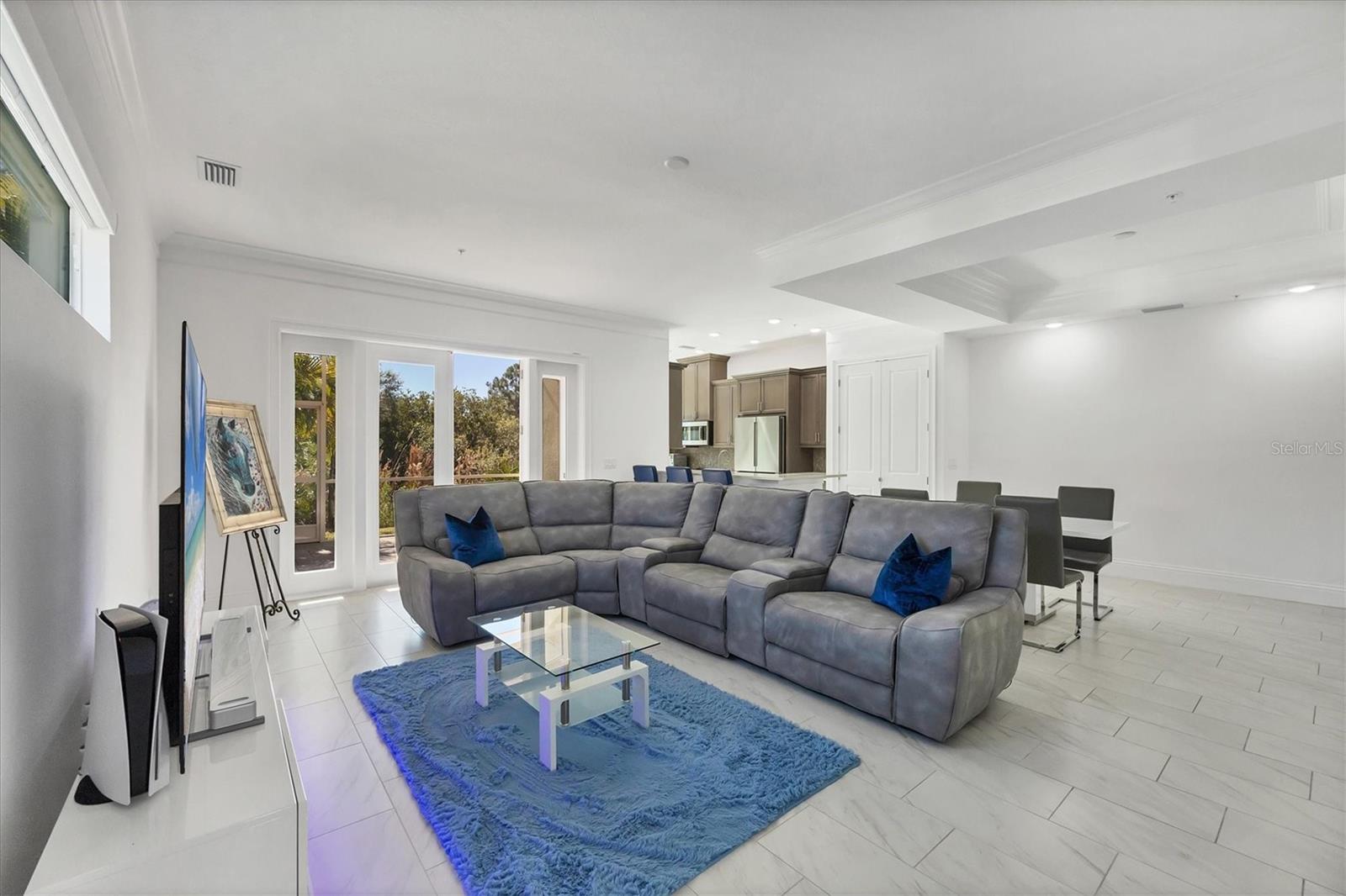 Image 6 of 39 For 7835 Hidden Creek Loop 101