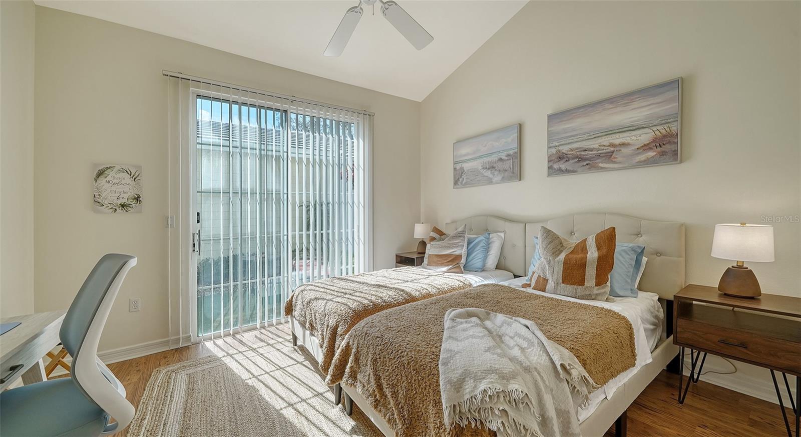 Image 22 of 65 For 7628 Whitebridge Glen